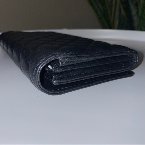 EUC Chanel Diamond CC Black Calfskin Flap Wallet - Picture 6 of 9